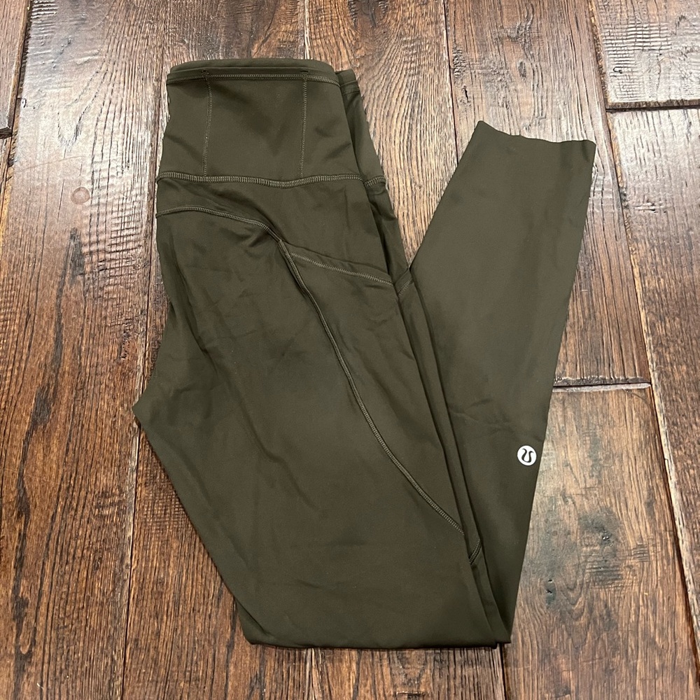 Lululemon Crop leggings size 4 Pockets Dark Olive